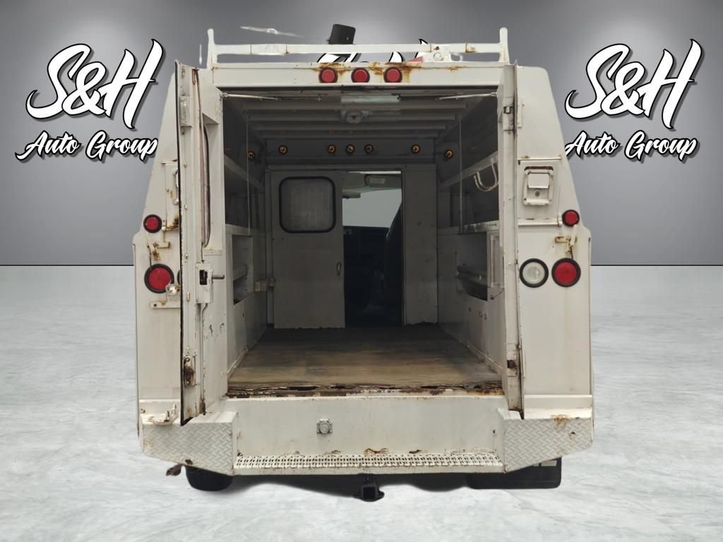Used 2004 Chevrolet Express 3500 RWD image 30