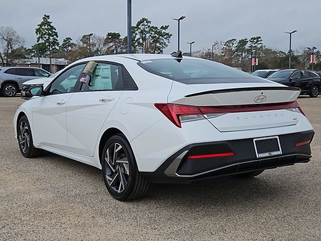 Used 2025 Hyundai Elantra SEL FWD image 7