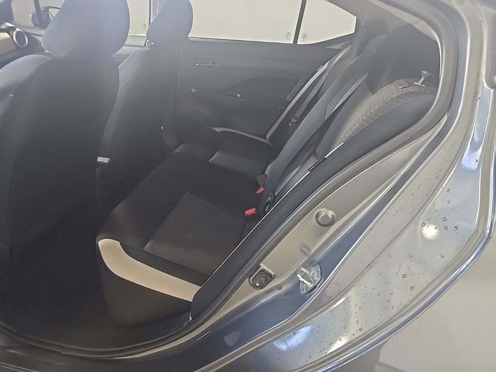 Used 2022 Nissan Versa SV image 14