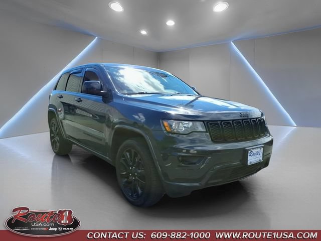 Used 2018 Jeep Grand Cherokee Altitude AWD/4WD image 1
