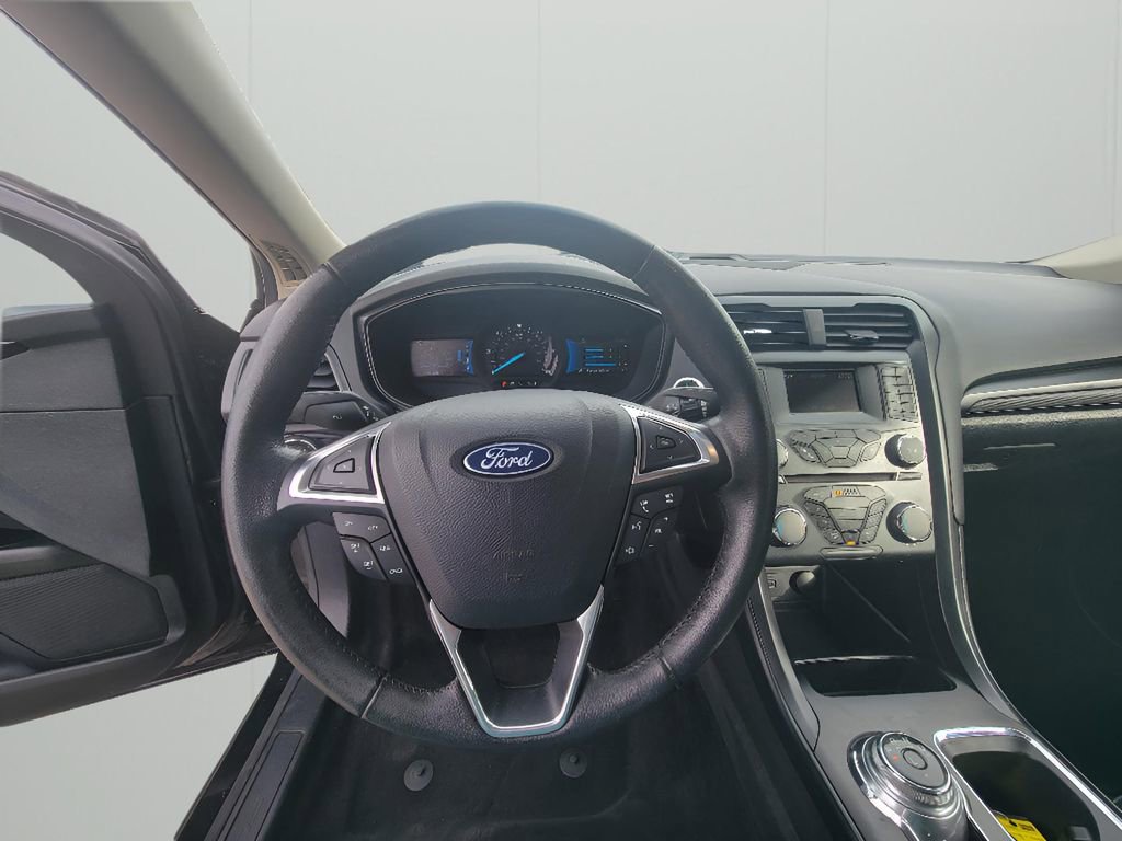 Used 2018 Ford Fusion SE w/ Equipment Group 601A image 13