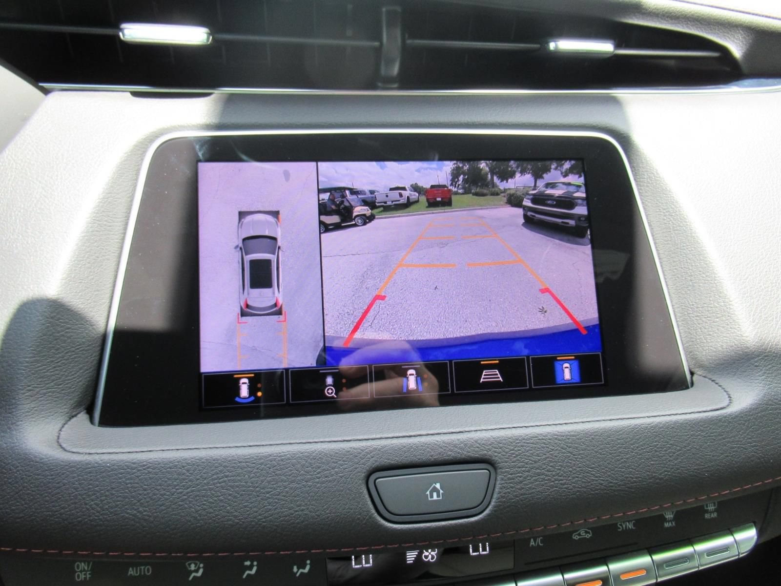 Used 2022 Cadillac XT4 Sport w/ Comfort Package FWD image 30