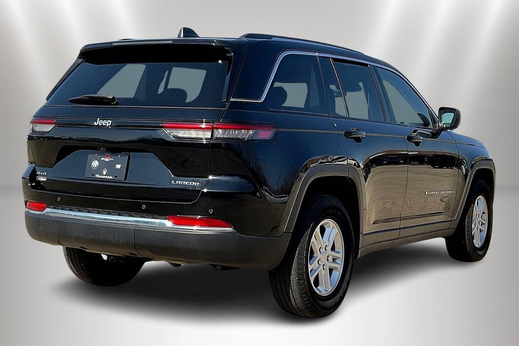 Used 2023 Jeep Grand Cherokee Laredo w/ Trailer Tow Prep Group (B) image 6