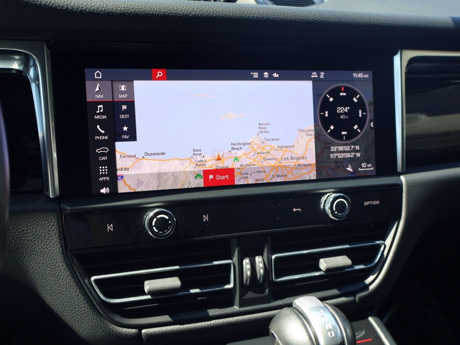 Certified 2022 Porsche Macan S image 18