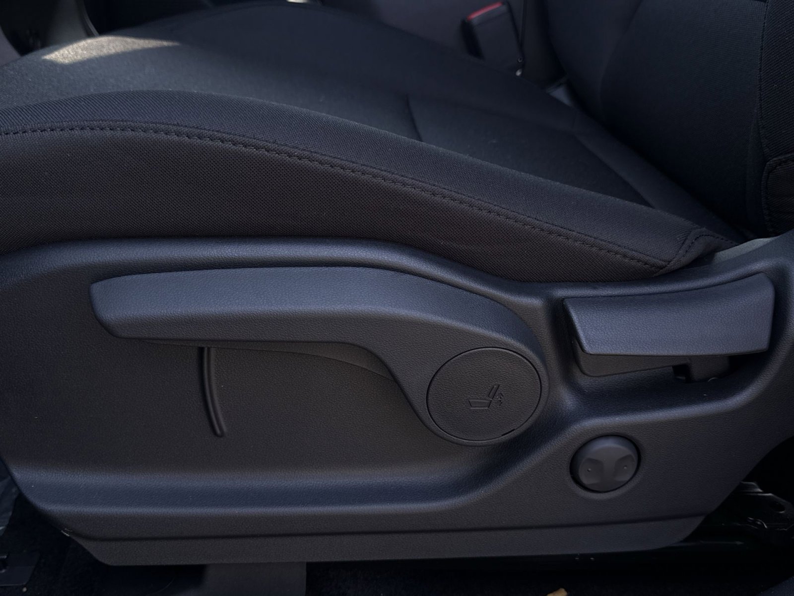 New 2026 Hyundai Santa Fe SE AWD/4WD image 14
