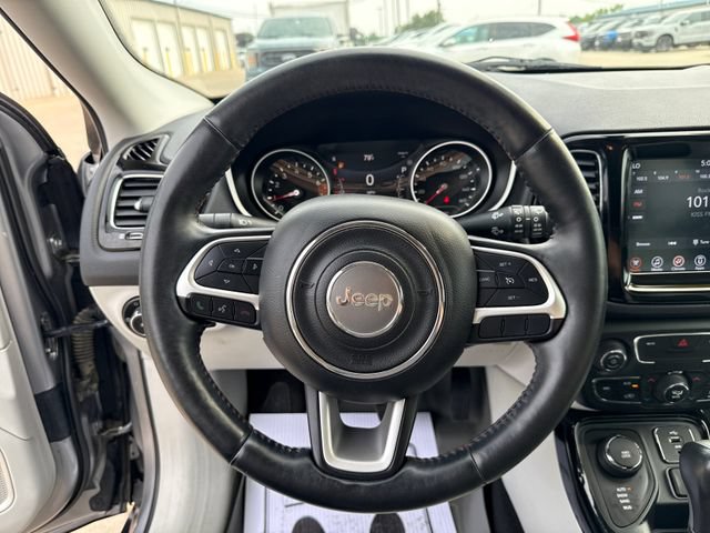 Used 2017 Jeep Compass Limited AWD/4WD image 18