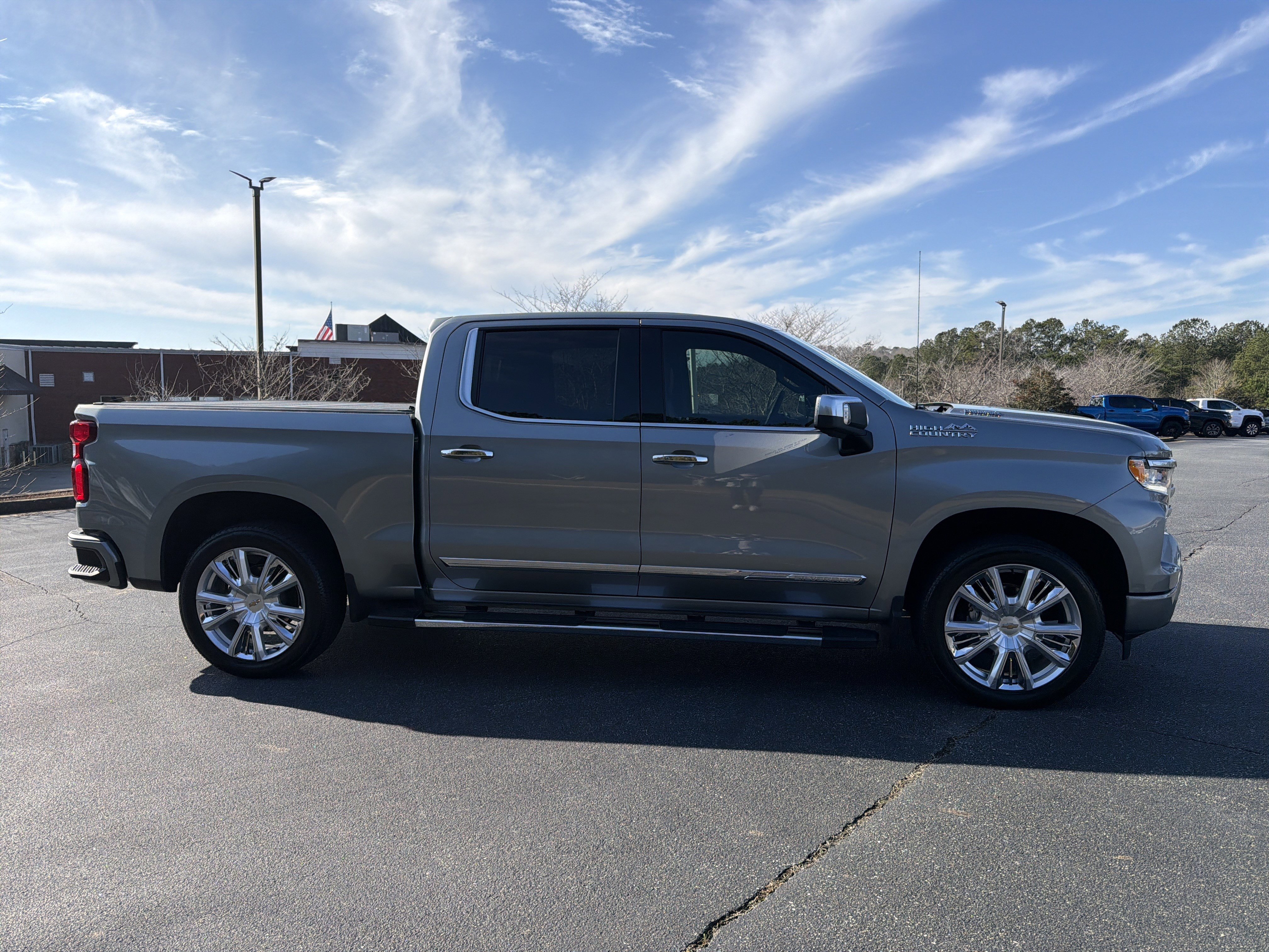Used 2024 Chevrolet Silverado 1500 High Country w/ Technology Package image 4