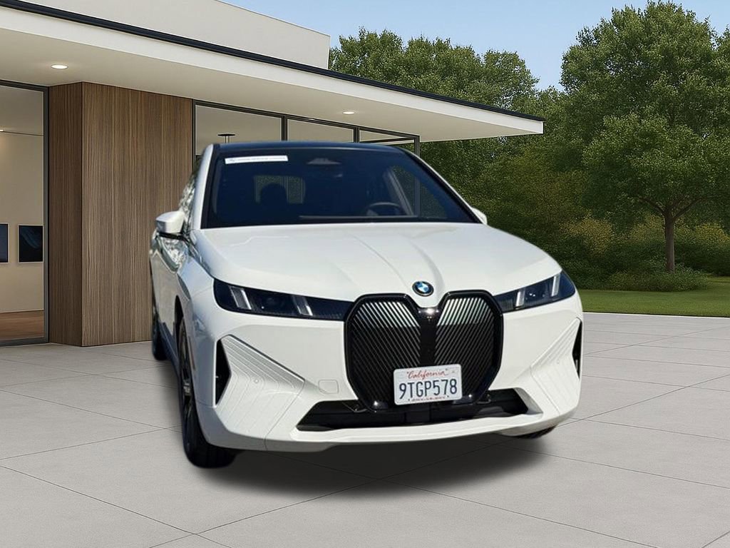 Used 2026 BMW iX xDrive45 w/ Premium Package image 5