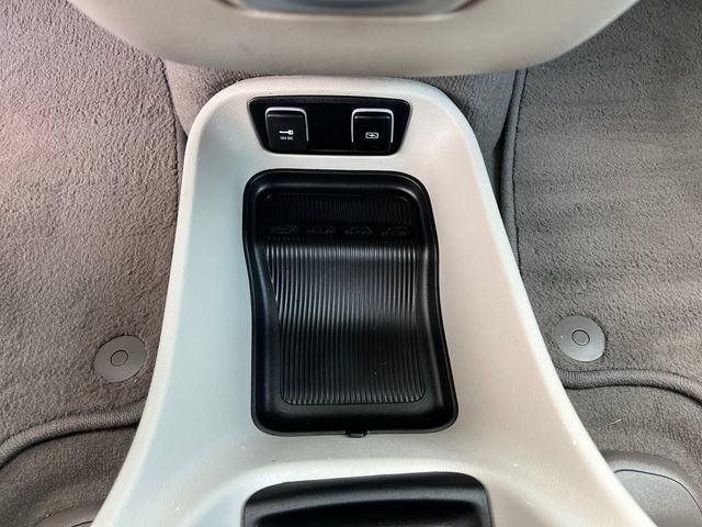 Used 2021 Chrysler Voyager Lxi w/ Cold Weather Group FWD image 22