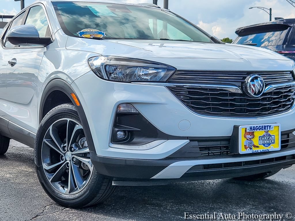 Used 2022 Buick Encore GX Select AWD/4WD image 2