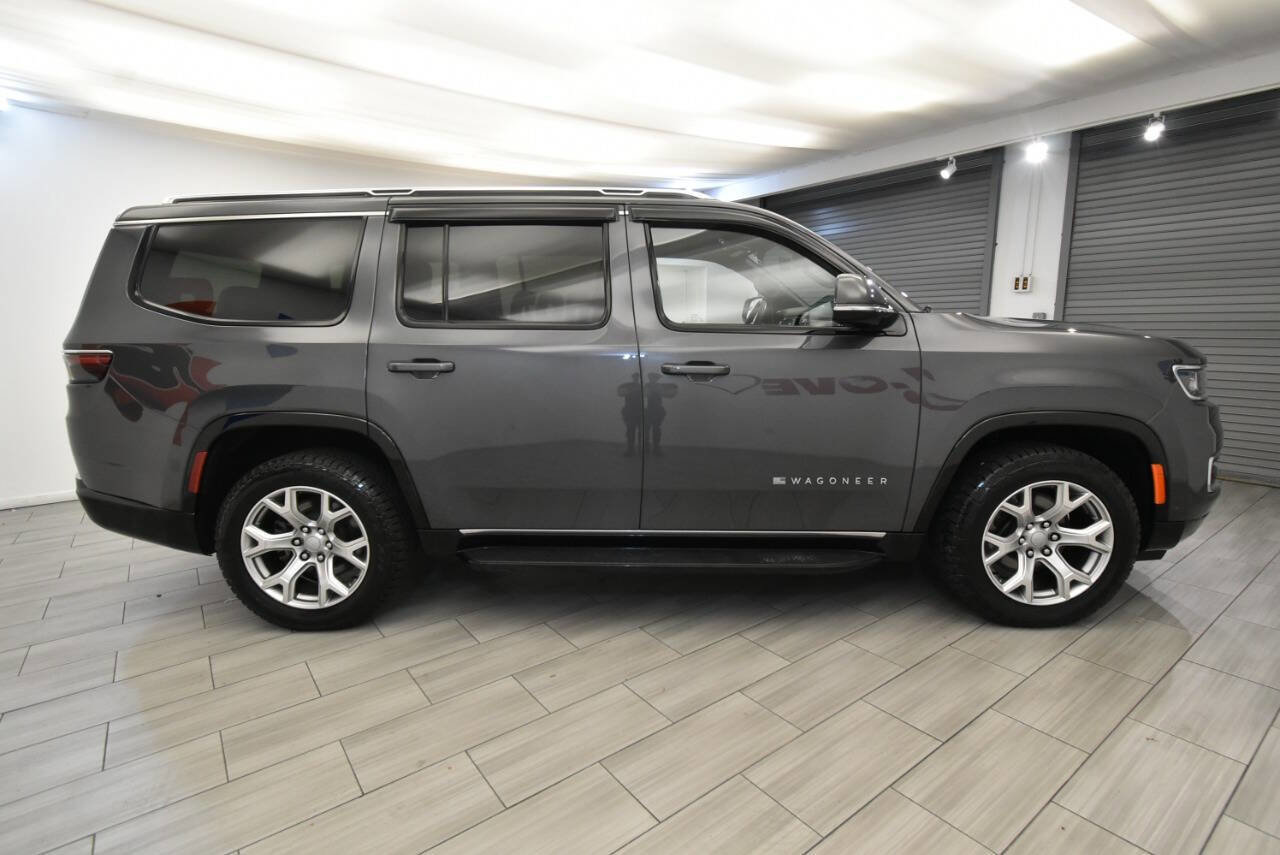 Used 2022 Jeep Wagoneer Series II AWD/4WD image 6