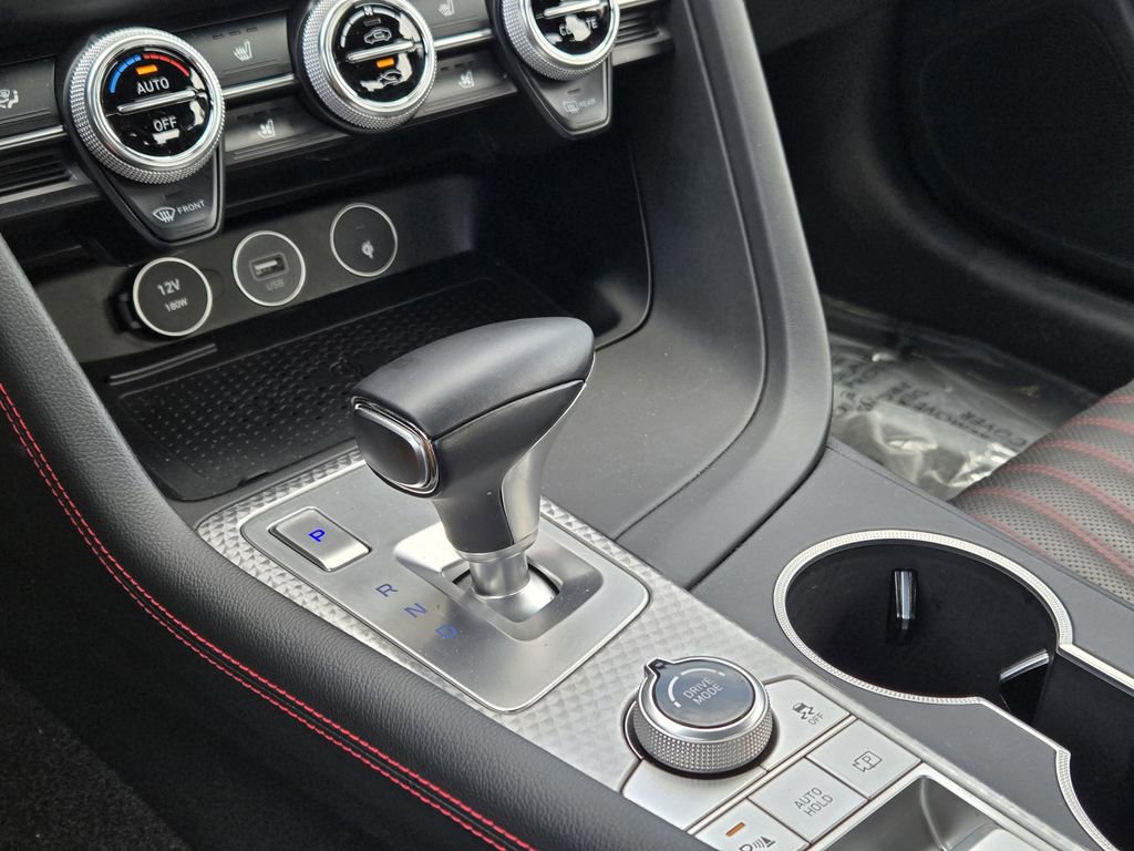 Used 2023 Genesis G70 2.0T w/ Sport Prestige Package RWD image 9