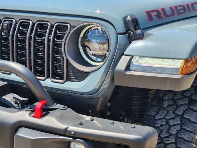 Used 2024 Jeep Gladiator Rubicon AWD/4WD image 16