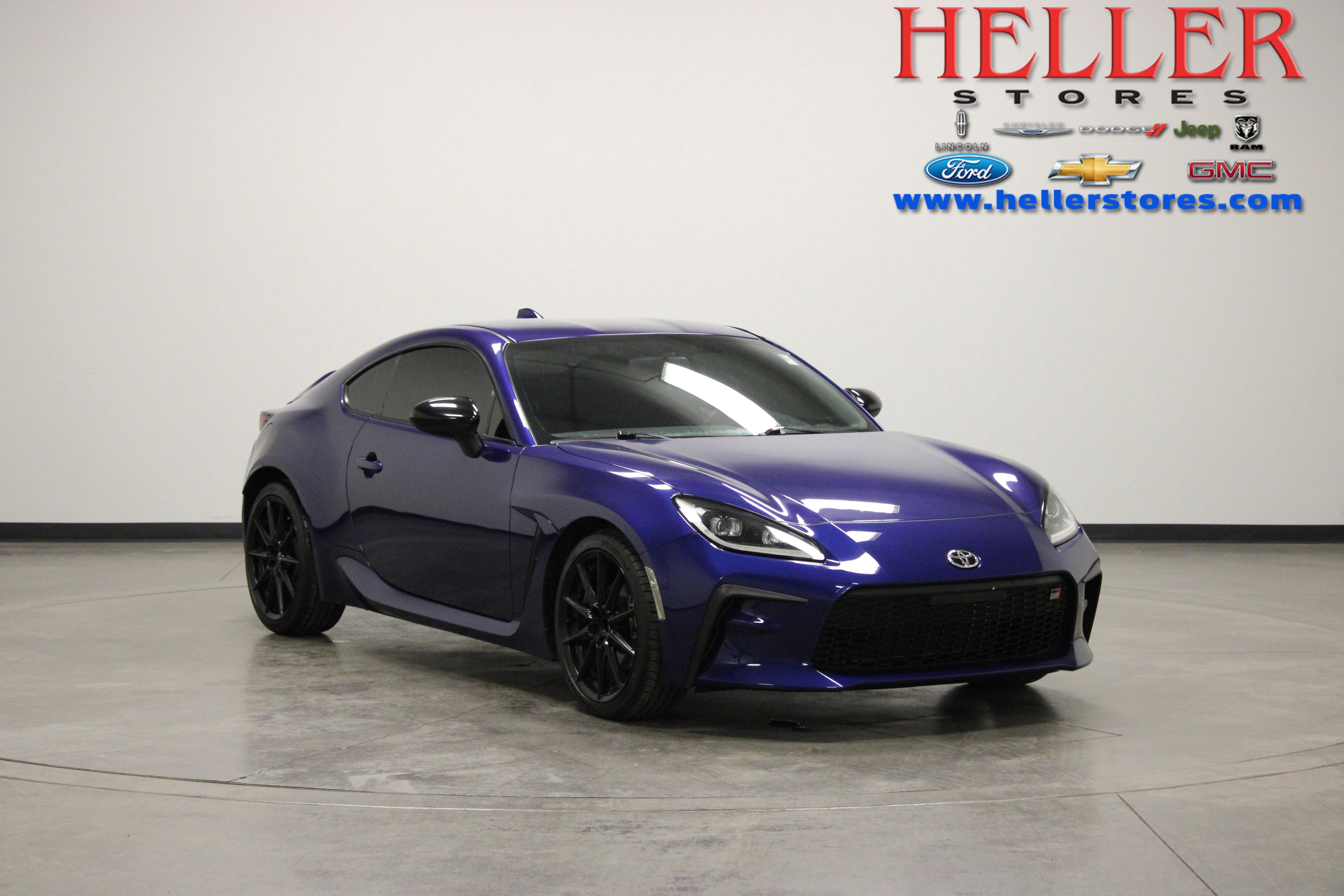 Used 2022 Toyota GR86 Premium w/ ALL Weather Mat Package (TMS) RWD image 1