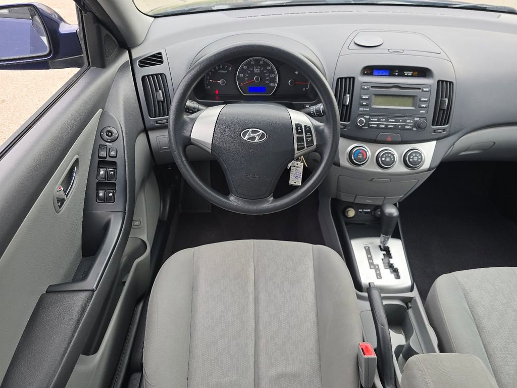 Used 2010 Hyundai Elantra GLS image 19