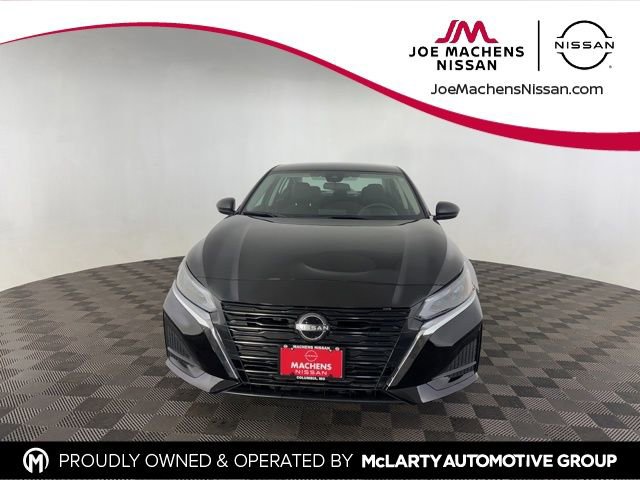 Used 2025 Nissan Altima 2.5 SV image 2
