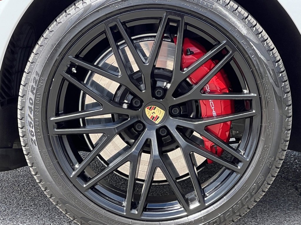 Used 2022 Porsche Macan GTS w/ Premium Package Plus image 11