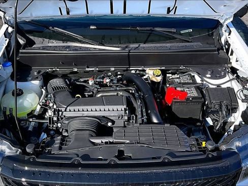 New 2026 Ford Maverick Lariat image 9