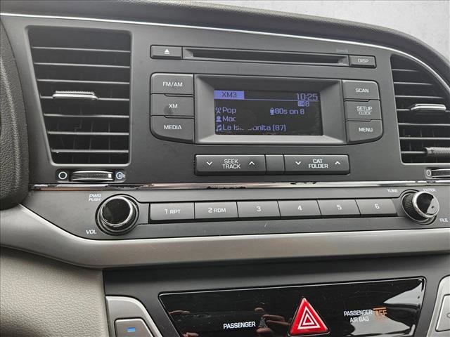 Used 2017 Hyundai Elantra SE image 12