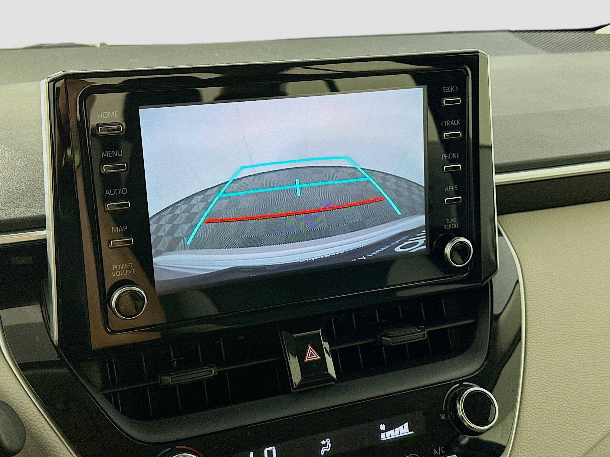 Used 2020 Toyota Corolla LE FWD image 21