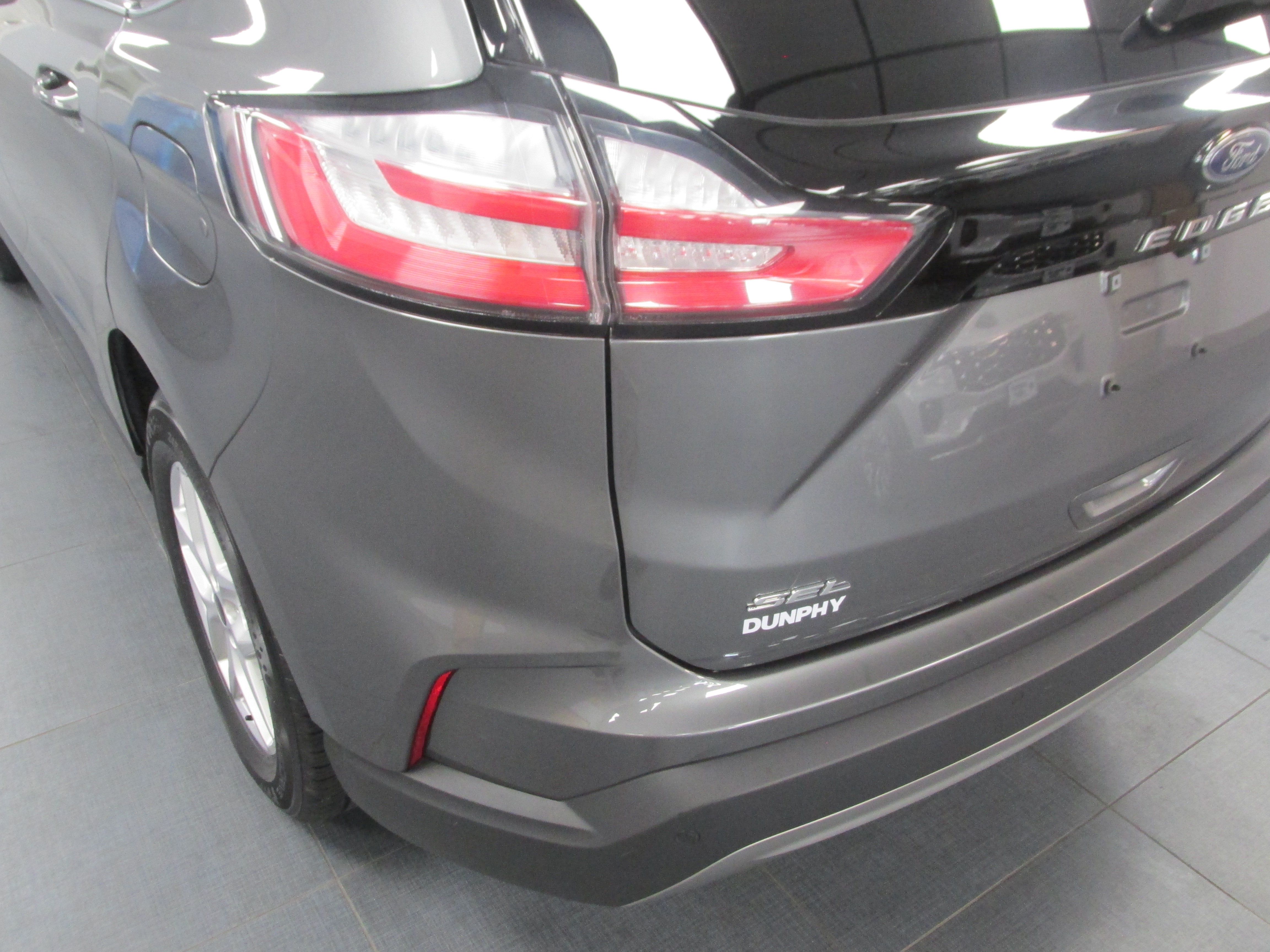 Used 2024 Ford Edge SEL AWD/4WD image 12