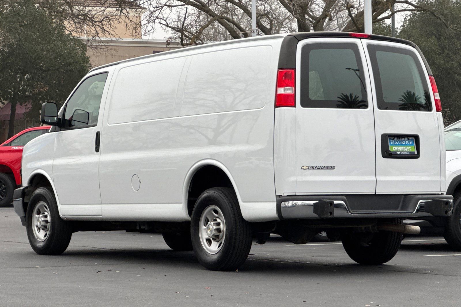 Used 2024 Chevrolet Express 2500 w/ Driver Convenience Package image 5