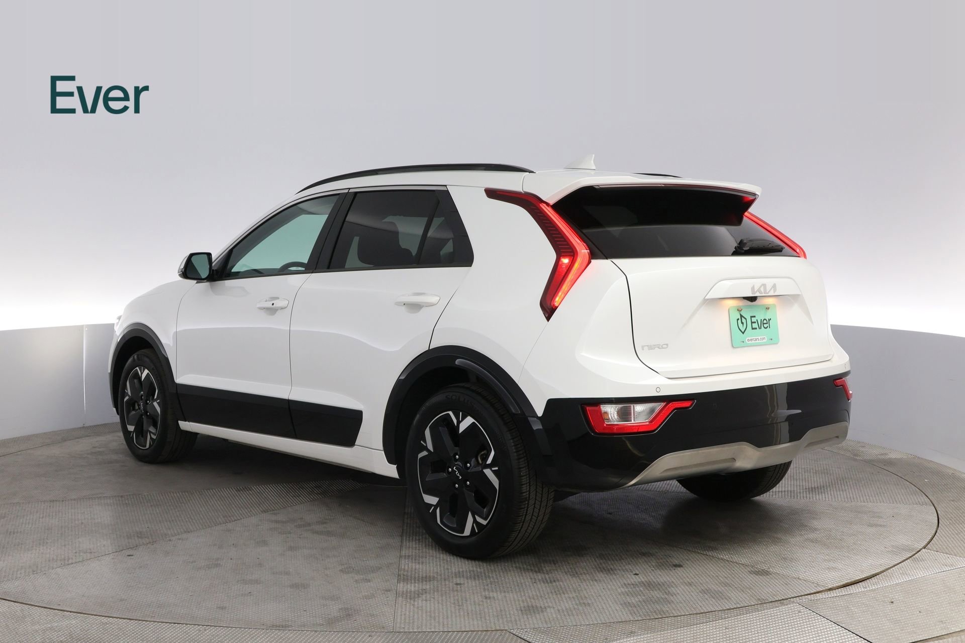 Used 2024 Kia Niro Wind w/ Wind Preserve Package image 17