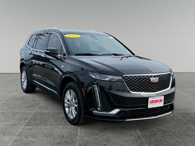 Used 2025 Cadillac XT6 Luxury FWD image 8