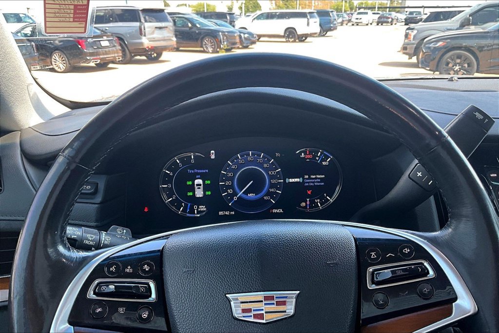Used 2019 Cadillac Escalade Luxury AWD/4WD image 22