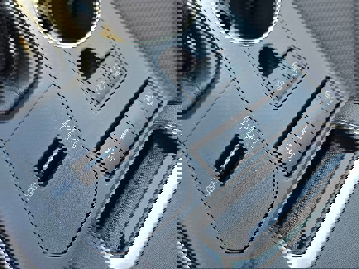 Used 2021 Toyota Highlander LE image 45