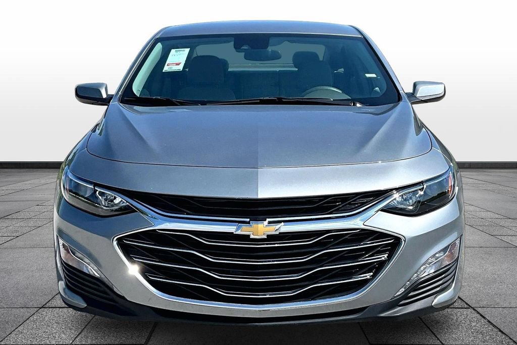 Used 2024 Chevrolet Malibu LT FWD image 3