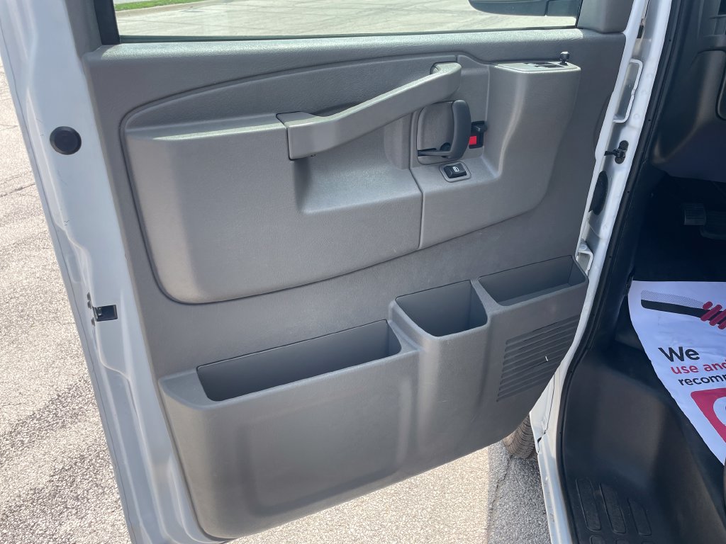 Used 2024 Chevrolet Express 2500 w/ Driver Convenience Package RWD image 10