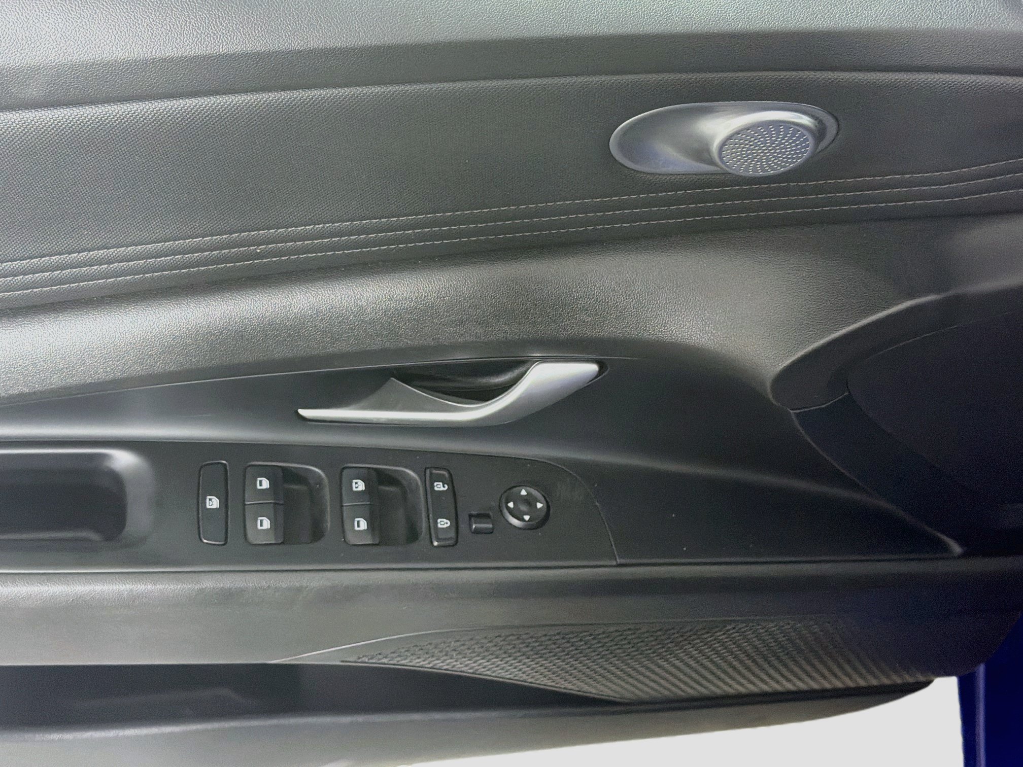 Used 2025 Hyundai Elantra SEL FWD image 15
