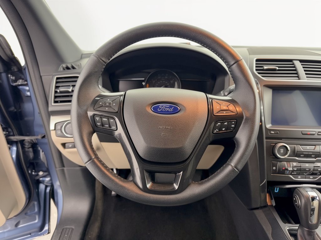 Used 2018 Ford Explorer XLT w/ Equipment Group 202A FWD image 10