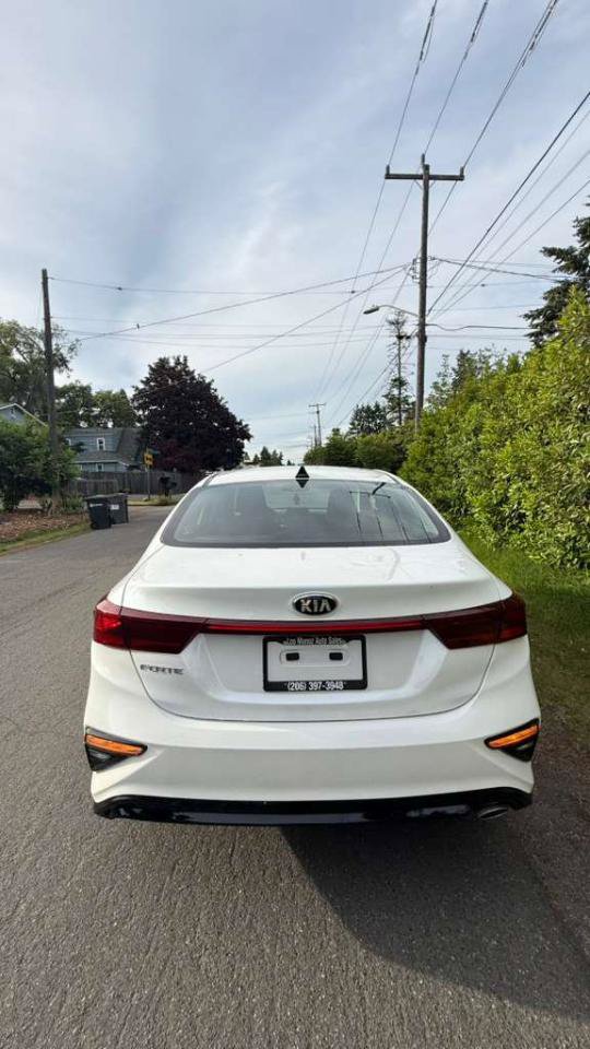 Used 2021 Kia Forte LXS FWD image 4