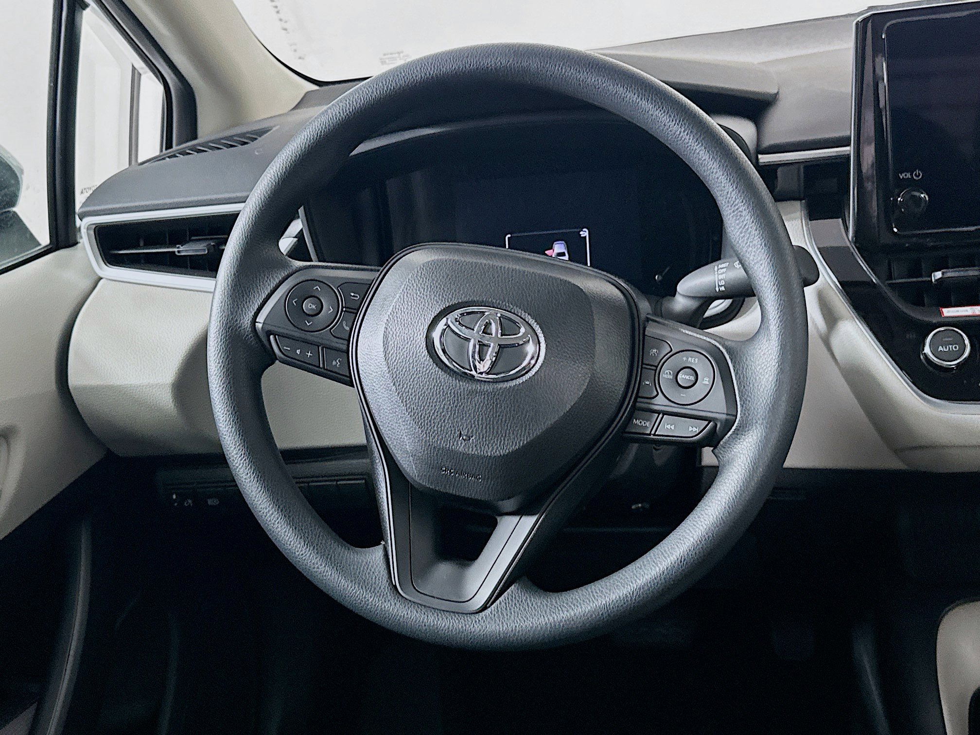 Used 2026 Toyota Corolla LE FWD image 18