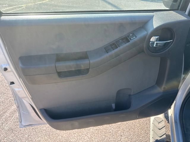 Used 2011 Nissan Xterra S AWD/4WD image 14