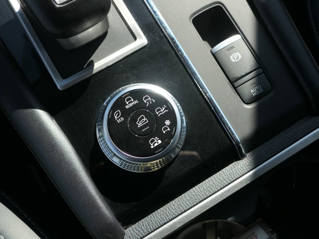 Used 2024 Mitsubishi Outlander SE AWD/4WD image 23