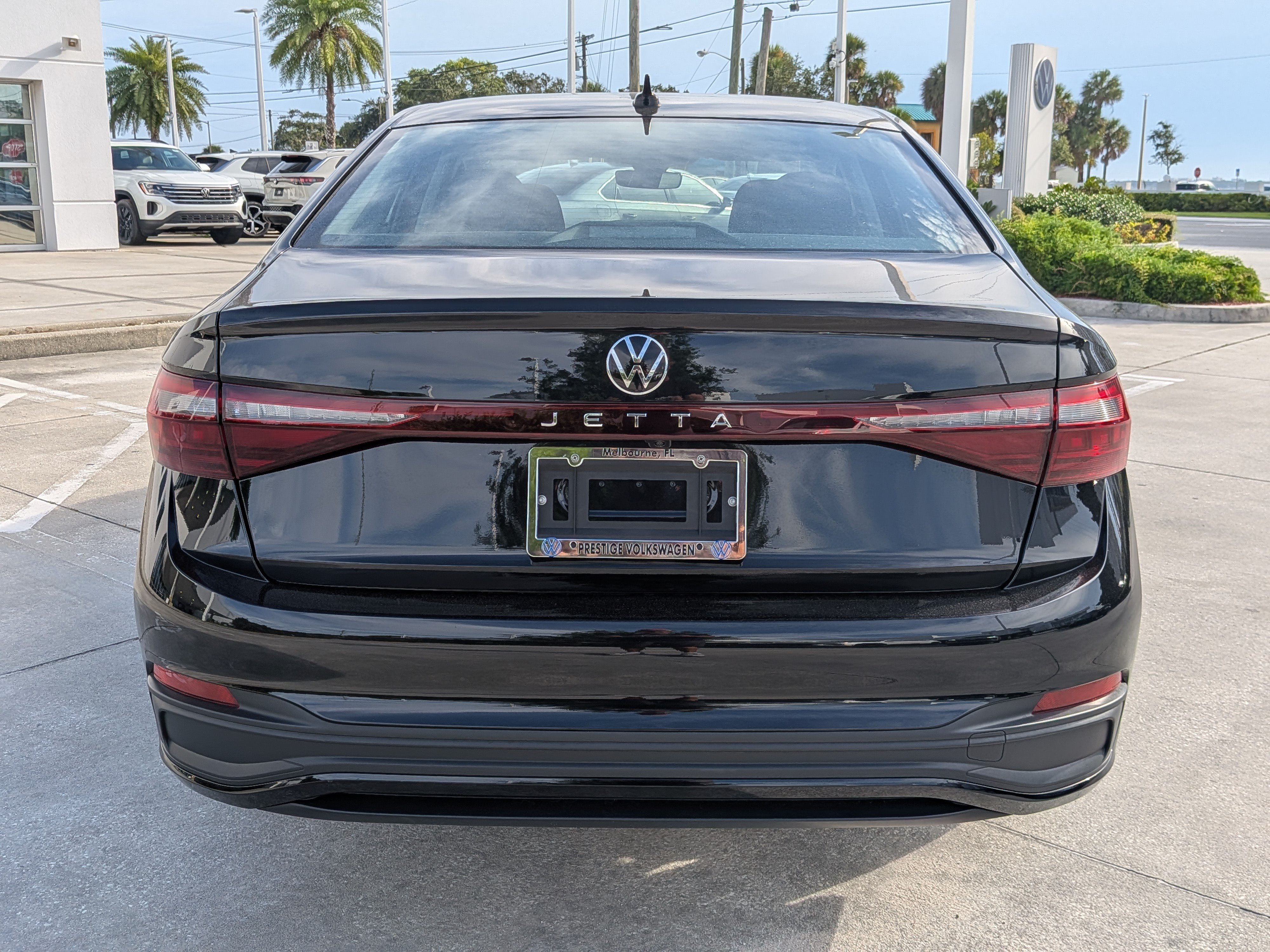 Certified 2025 Volkswagen Jetta S FWD image 4