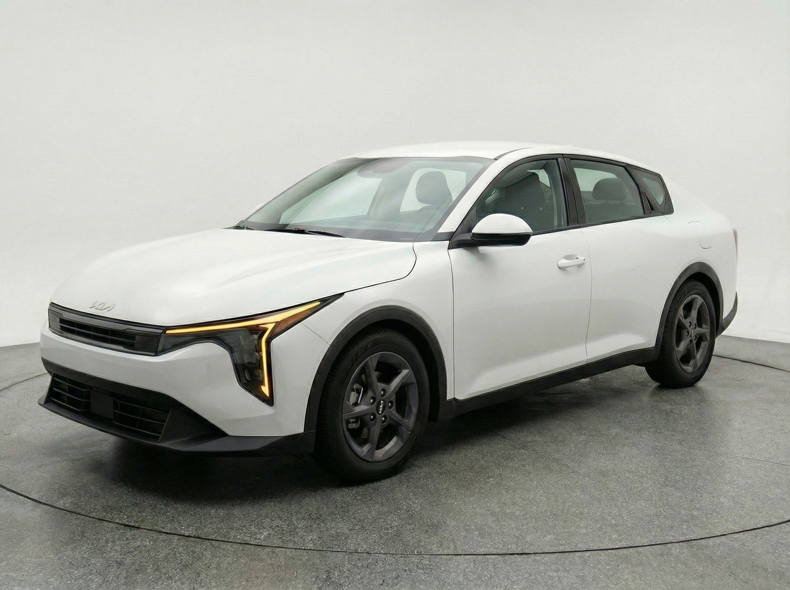 Used 2025 Kia K4 FWD image 3