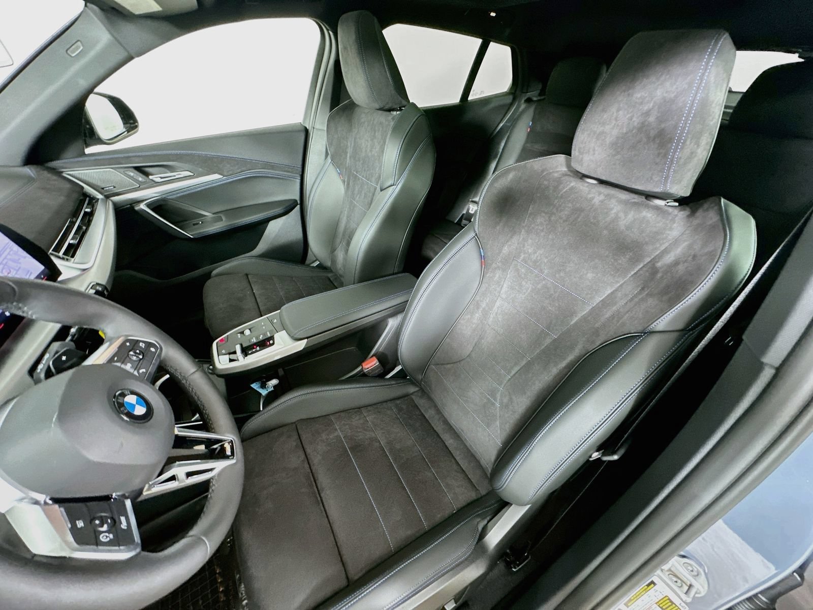 New 2026 BMW X2 xDrive28i w/ Technology Package AWD/4WD image 33