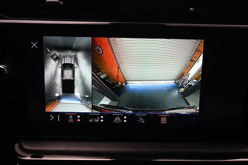 Used 2025 GMC Sierra 2500 AT4X AWD/4WD image 20