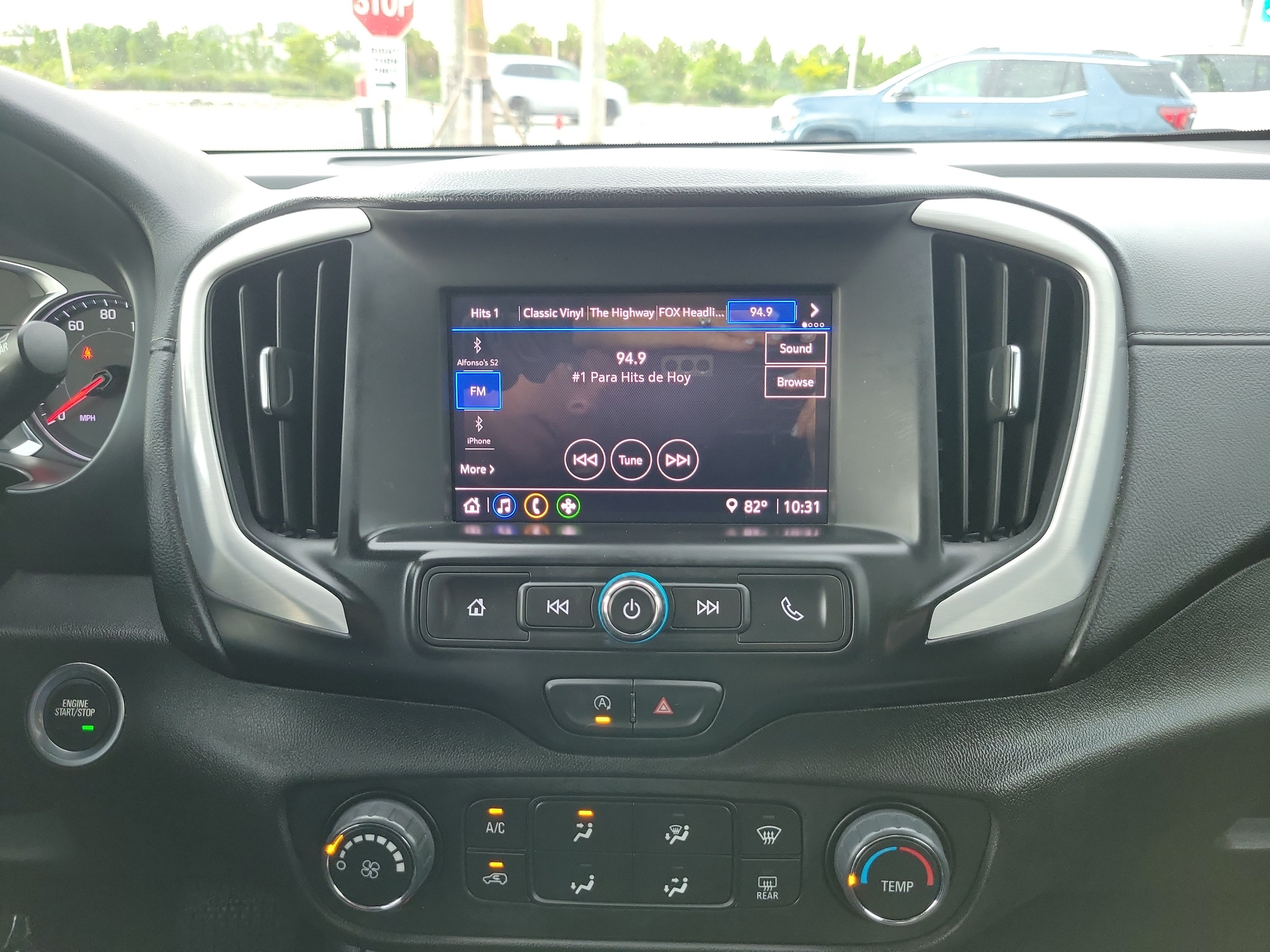 Used 2024 GMC Terrain SLE FWD image 20