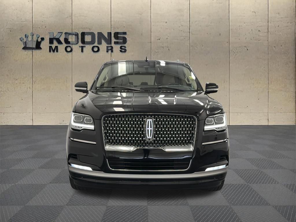 Certified 2022 Lincoln Navigator L Reserve AWD/4WD image 3