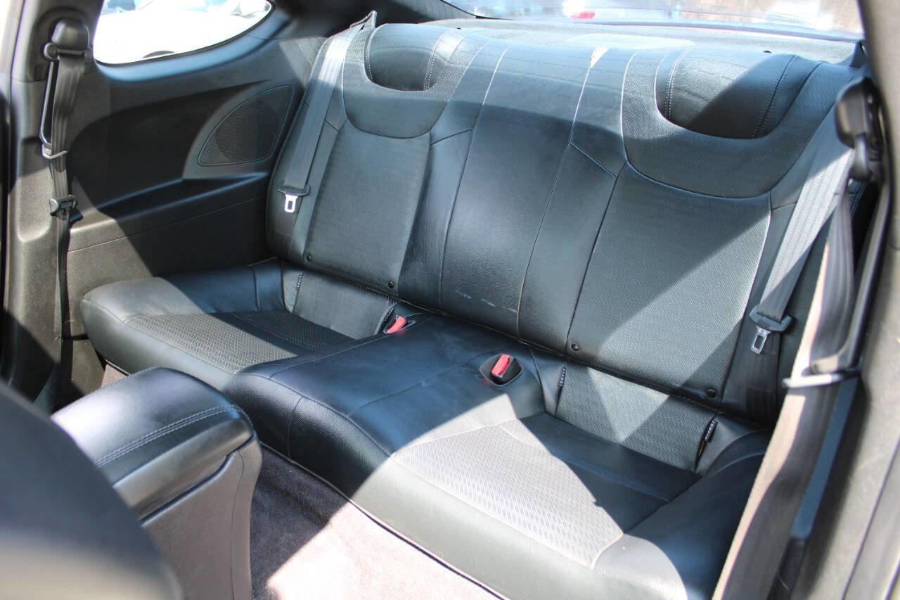 Used 2013 Hyundai Genesis 3.8 image 26