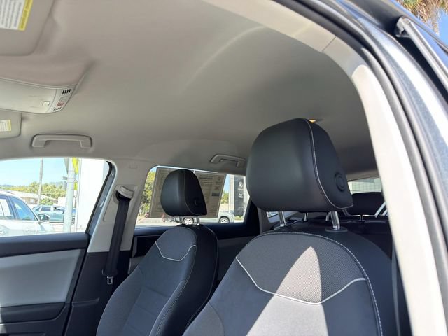 Certified 2023 Volkswagen Taos SE FWD image 16
