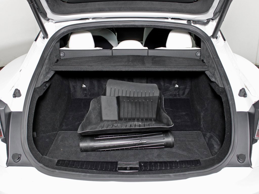 Used 2022 Tesla Model S Plaid image 14