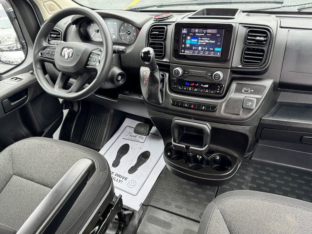 Used 2024 RAM ProMaster 2500 w/ Convenience Group FWD image 12