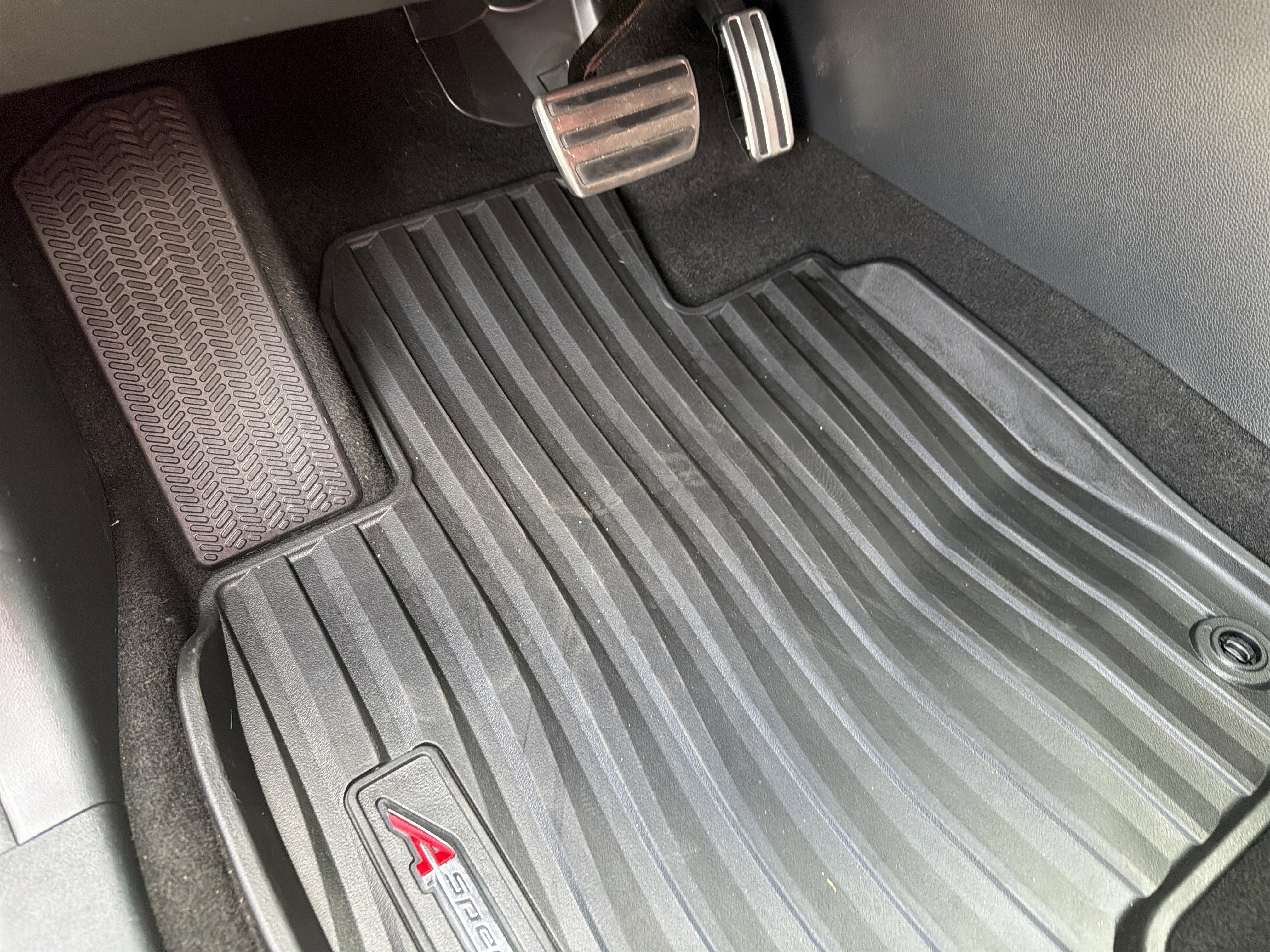 Certified 2025 Acura ADX A-Spec image 17