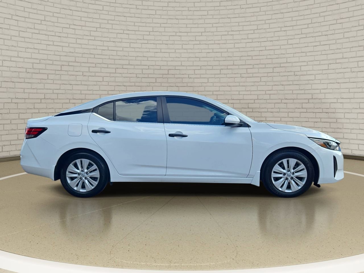 Certified 2025 Nissan Sentra S FWD image 4